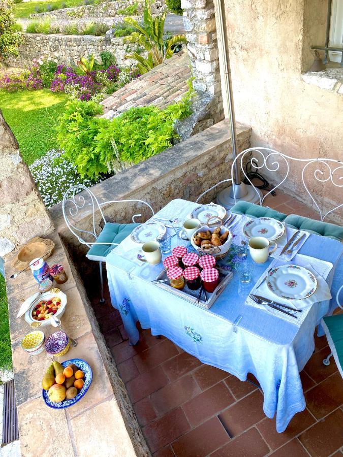 L'Effrontee Bed and Breakfast Tourrettes-sur-Loup Εξωτερικό φωτογραφία